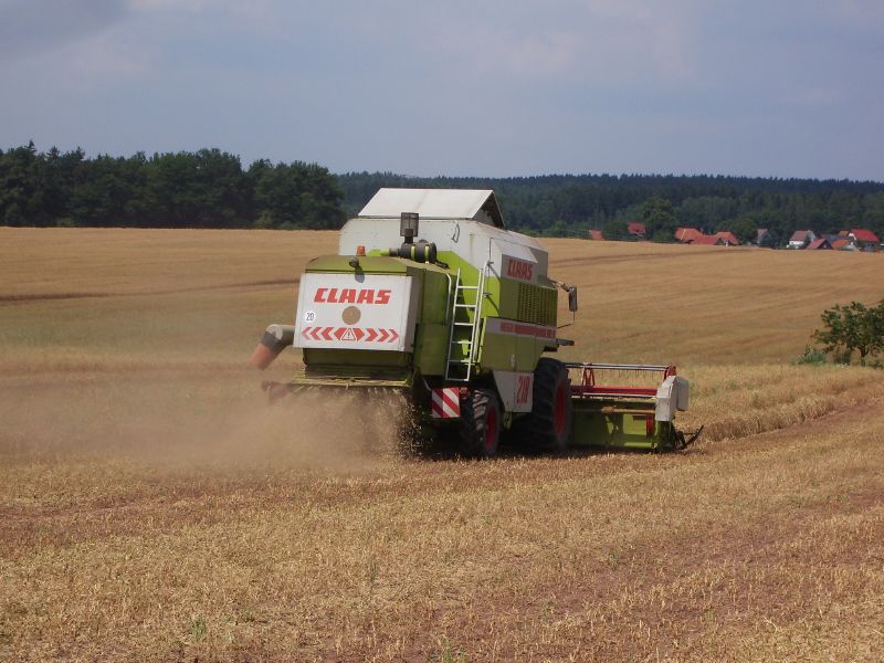 Claas Mega 218 04.jpg